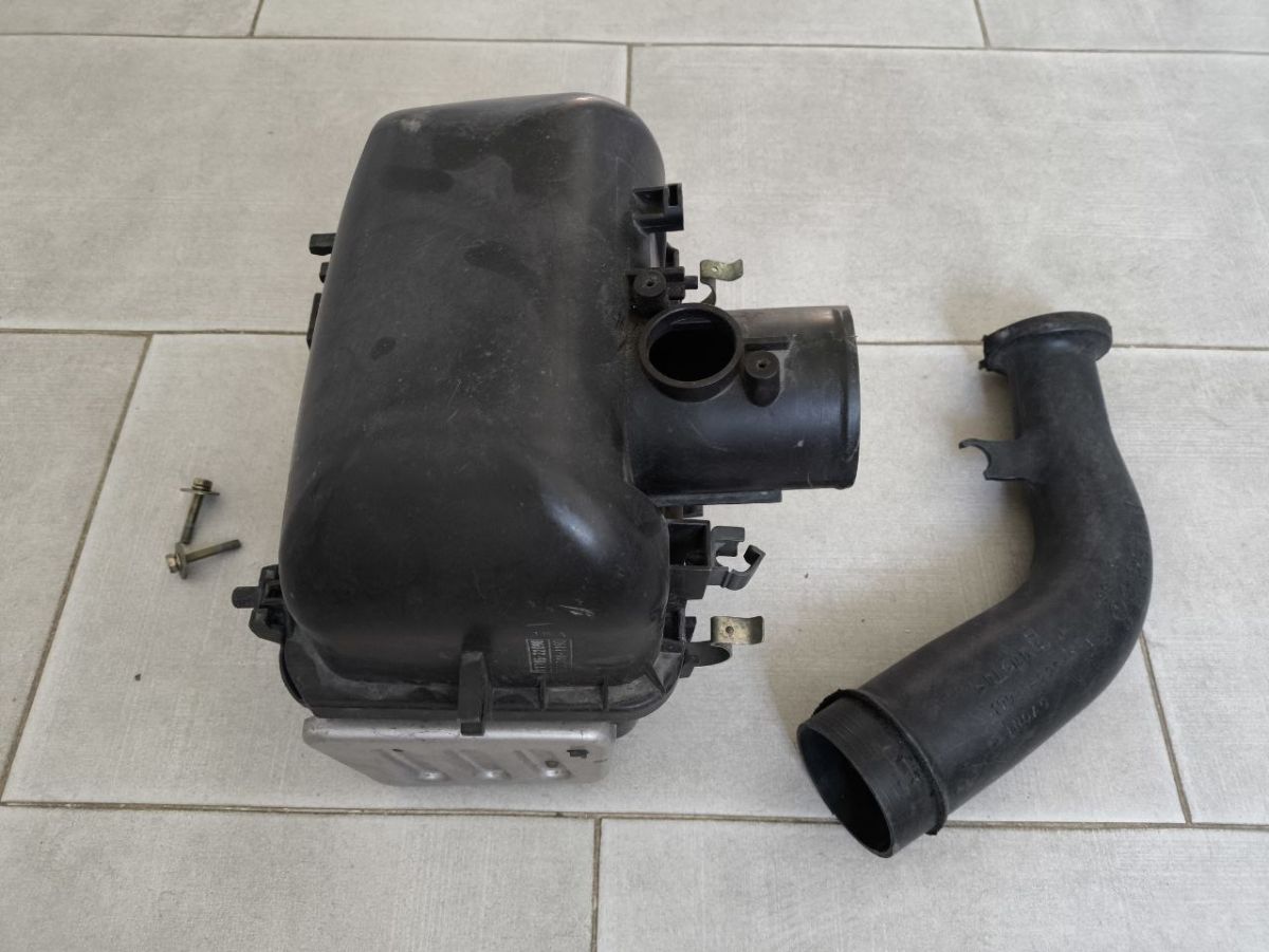 Caja Filtro Aire Toyota MR2 17700-22090